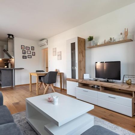 Gruene Ruhelage, 20 Minuten Ins Zentrum Und Parkgarage Vienna Exterior photo