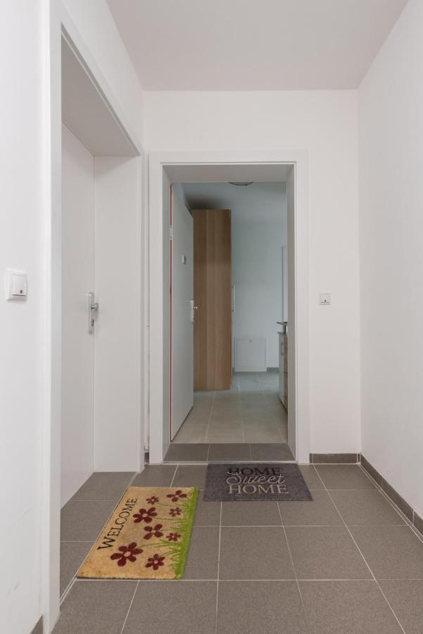 Gruene Ruhelage, 20 Minuten Ins Zentrum Und Parkgarage Vienna Exterior photo