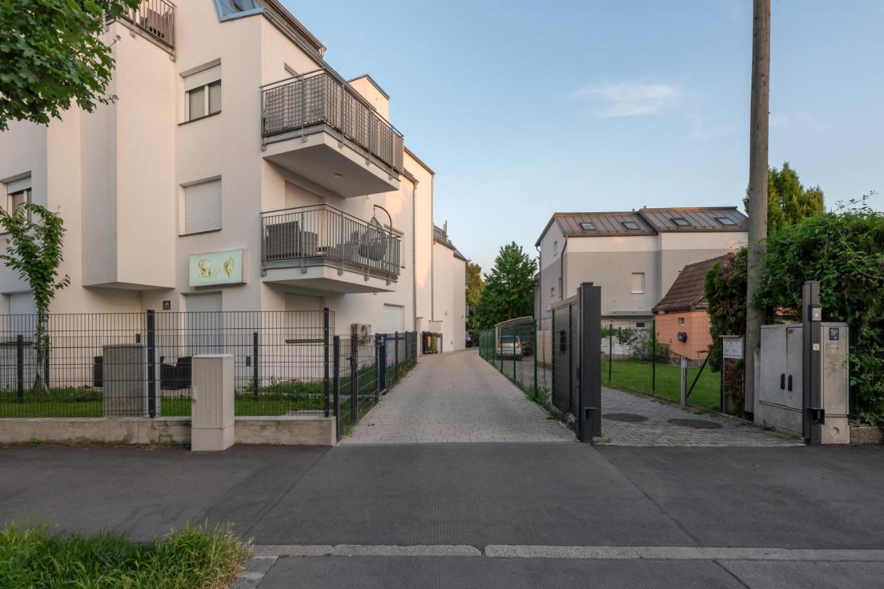 Gruene Ruhelage, 20 Minuten Ins Zentrum Und Parkgarage Vienna Exterior photo