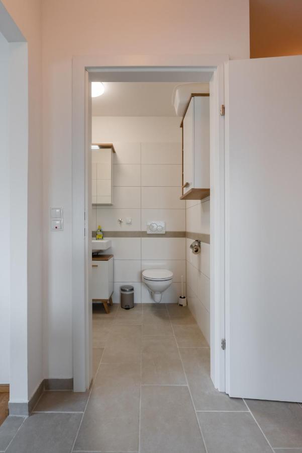 Gruene Ruhelage, 20 Minuten Ins Zentrum Und Parkgarage Vienna Exterior photo